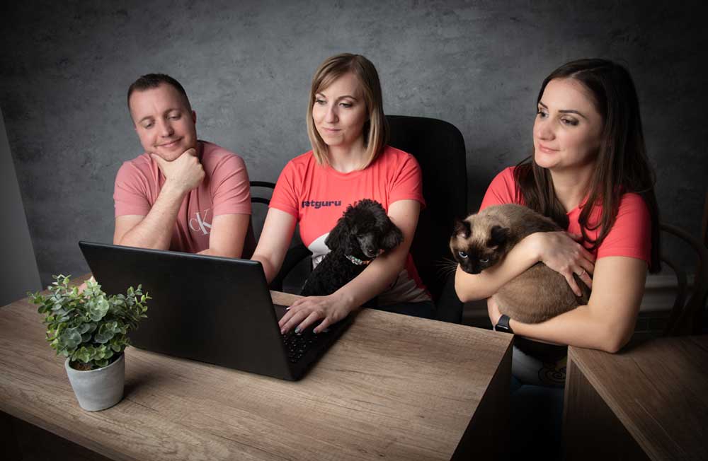 Petguru logo